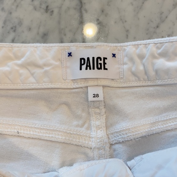 WOMANS PAIGE WHITE JEAN CUT OFF SHORTS SIZE 28 - Picture 2 of 9